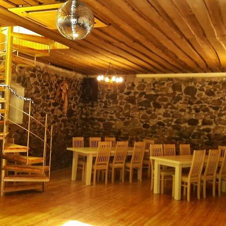 Viesu Nams Klanas Hotel Енгуре Екстериор снимка
