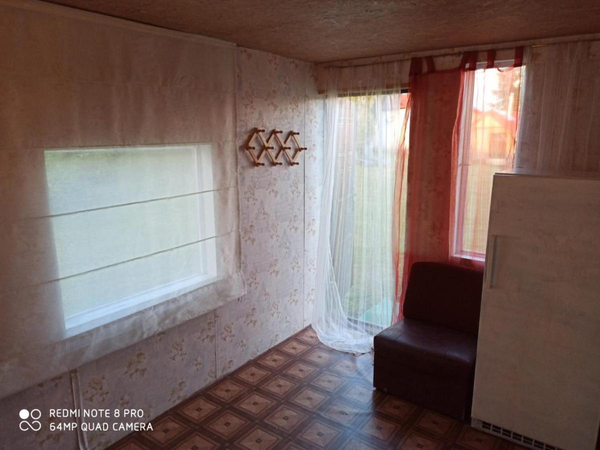 Viesu Nams Klanas Hotel Енгуре Екстериор снимка