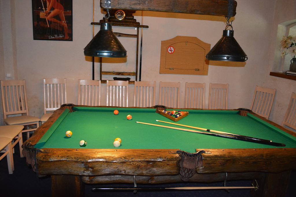 Viesu Nams Klanas Hotel Енгуре Екстериор снимка